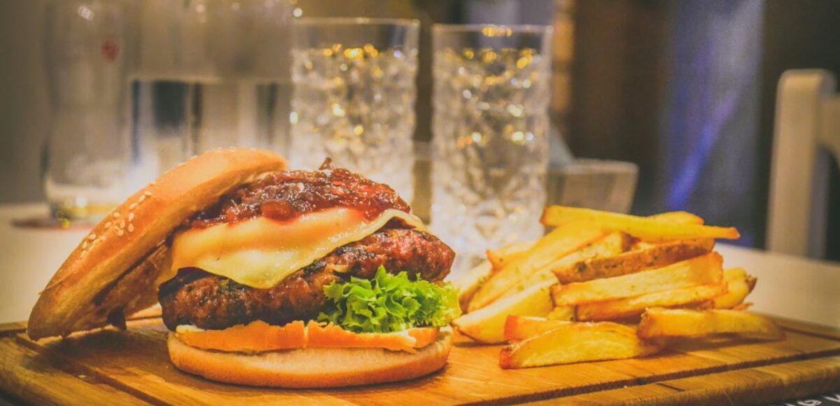 pexels-dana-tentis-118658-750073